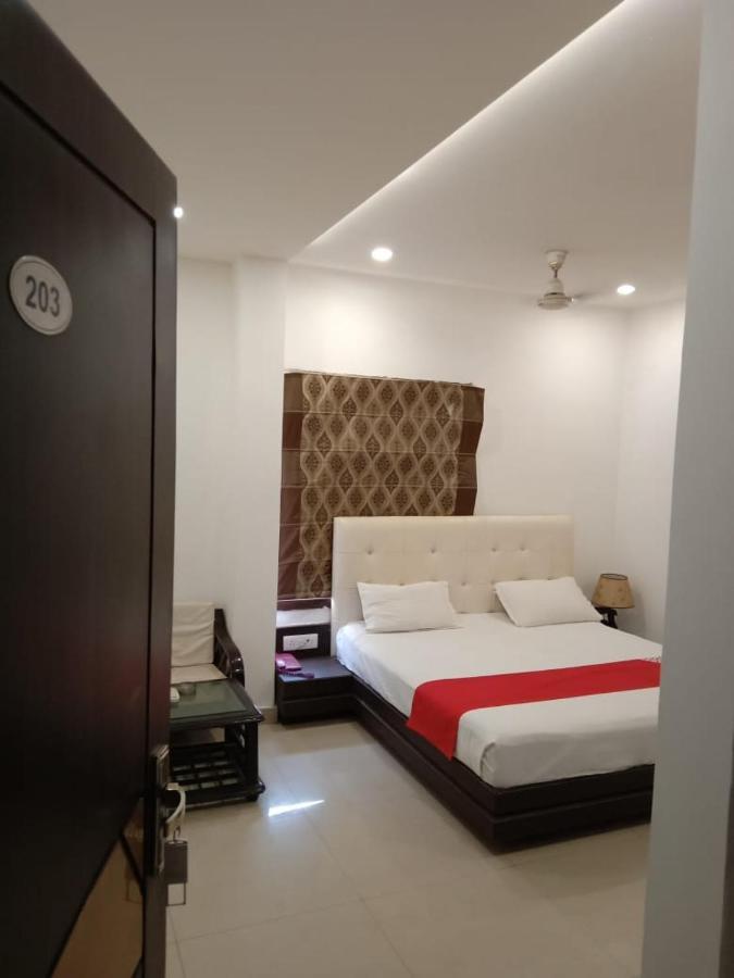 Riya Palace Agra  Exteriör bild